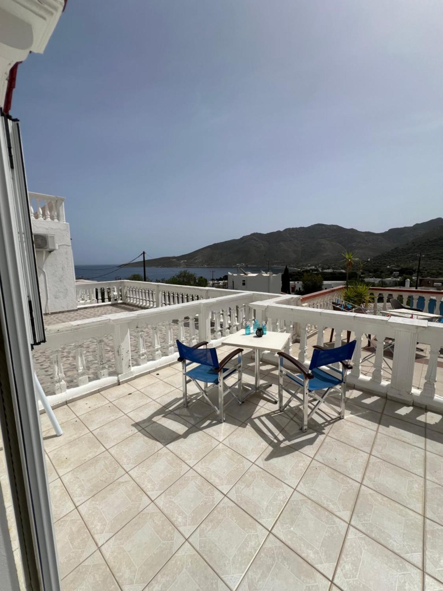 Nikos Studios Livadia  Exterior photo